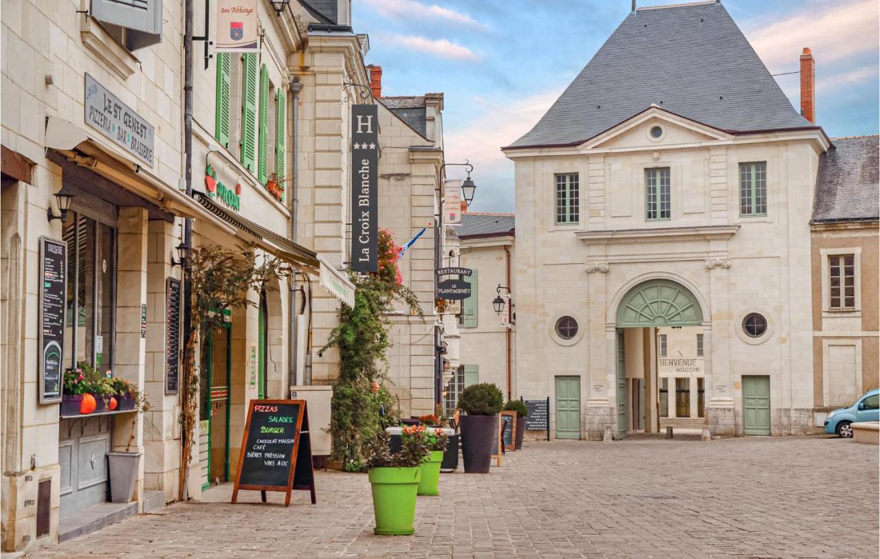 Amazing Home In Fontevraud Labbaye With Wifi Luaran gambar